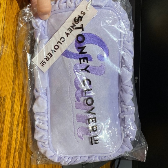Stoney Clover Lane Large Glam Velvet Purple Ruffle Pouch - Picture 4 of 5